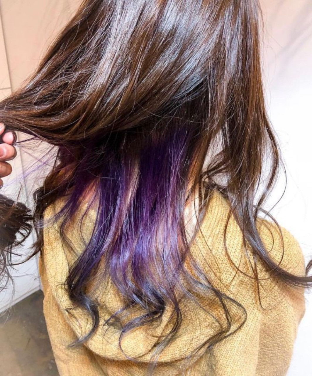 ロングのインナーカラーをヴァイオレットで！