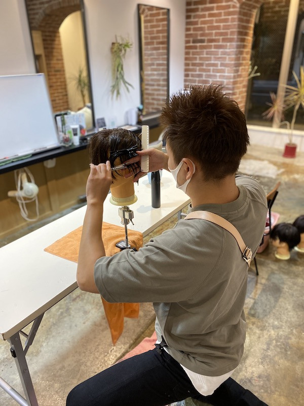 本日は営業後にカットスクール！姫路市の美容院BEREA(ベレア)はお客様のキレイを叶える美容室／ヘアサロン