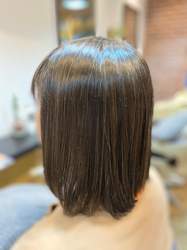 今回始めて髪質改善ストレート「ハリスノフ」を体験