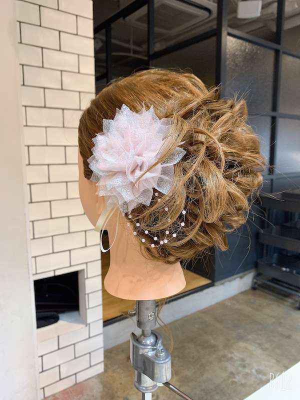 ツイストでつくアップスタイル！姫路市の美容院BEREA(ベレア)はお客様のキレイを叶える美容室／ヘアサロン