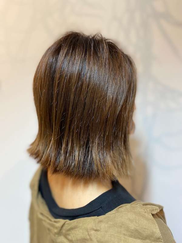 切りっ放しの外はねボブにモーブグレーカラー！姫路市の美容院BEREA(ベレア)はお客様のキレイを叶える美容室／ヘアサロン