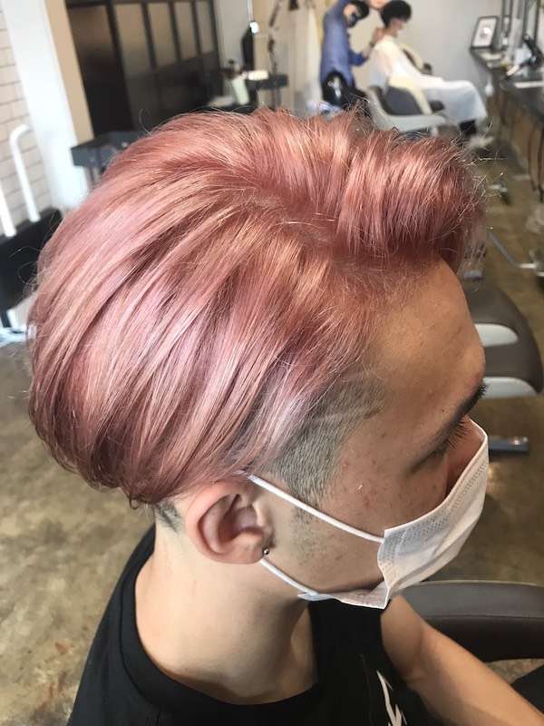 ハイトーンピンクベージュのメンズカラー！姫路市の美容院BEREA(ベレア)はお客様のキレイを叶える美容室／ヘアサロン