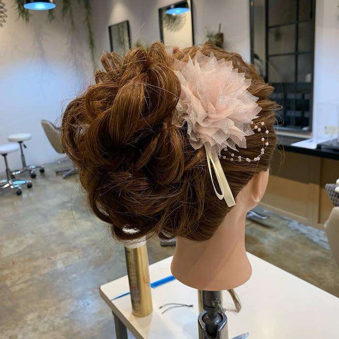 同じ飾りで２種類のアップスタイルをしてみました！姫路市の美容院BEREA(ベレア)はお客様のキレイを叶える美容室／ヘアサロン
