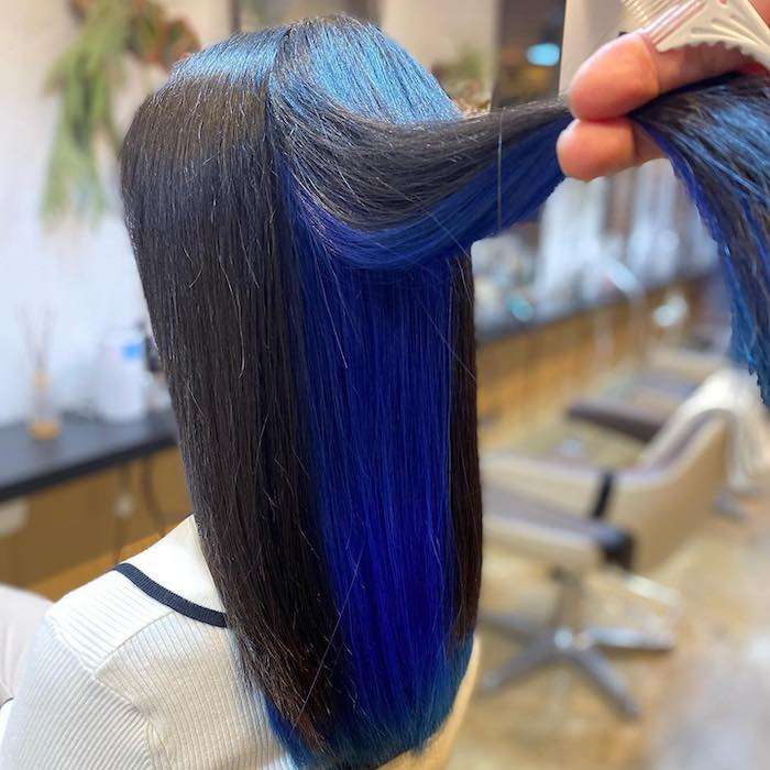 ブルーのインナーカラー！姫路市の美容院BEREA(ベレア)はお客様のキレイを叶える美容室／ヘアサロン