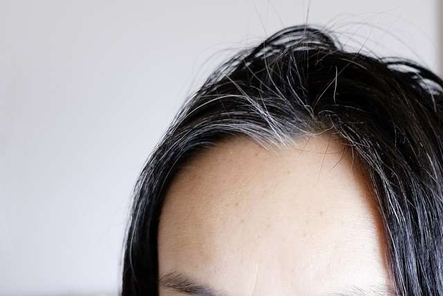 白髪染めを行う際に知っておきたい！染まりやすい髪質について