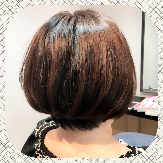 ショートボブ
