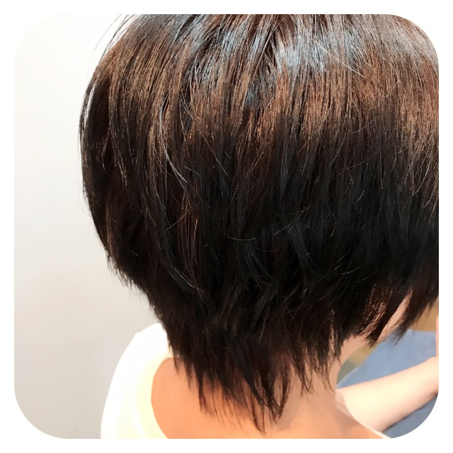 ナチュラルなショートカット
