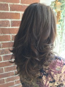 グレイカラーに透明感を‼️